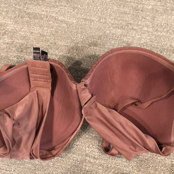 2 Victoria’s secret push up bra bundle - Picture 5 of 7